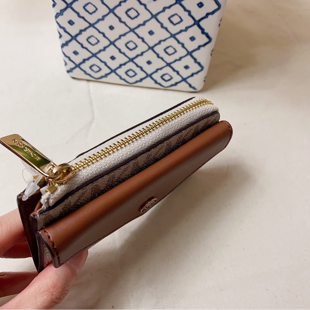 Michael Kors Jet Set Card Case in Vanilla - Picture 3 of 7
